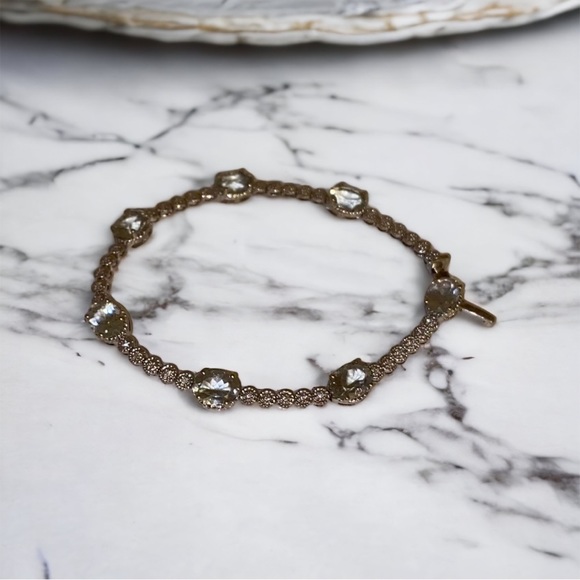 Hand crafted 18 carat white gold diamond and green amethyst bracelet - Picture 4 of 6